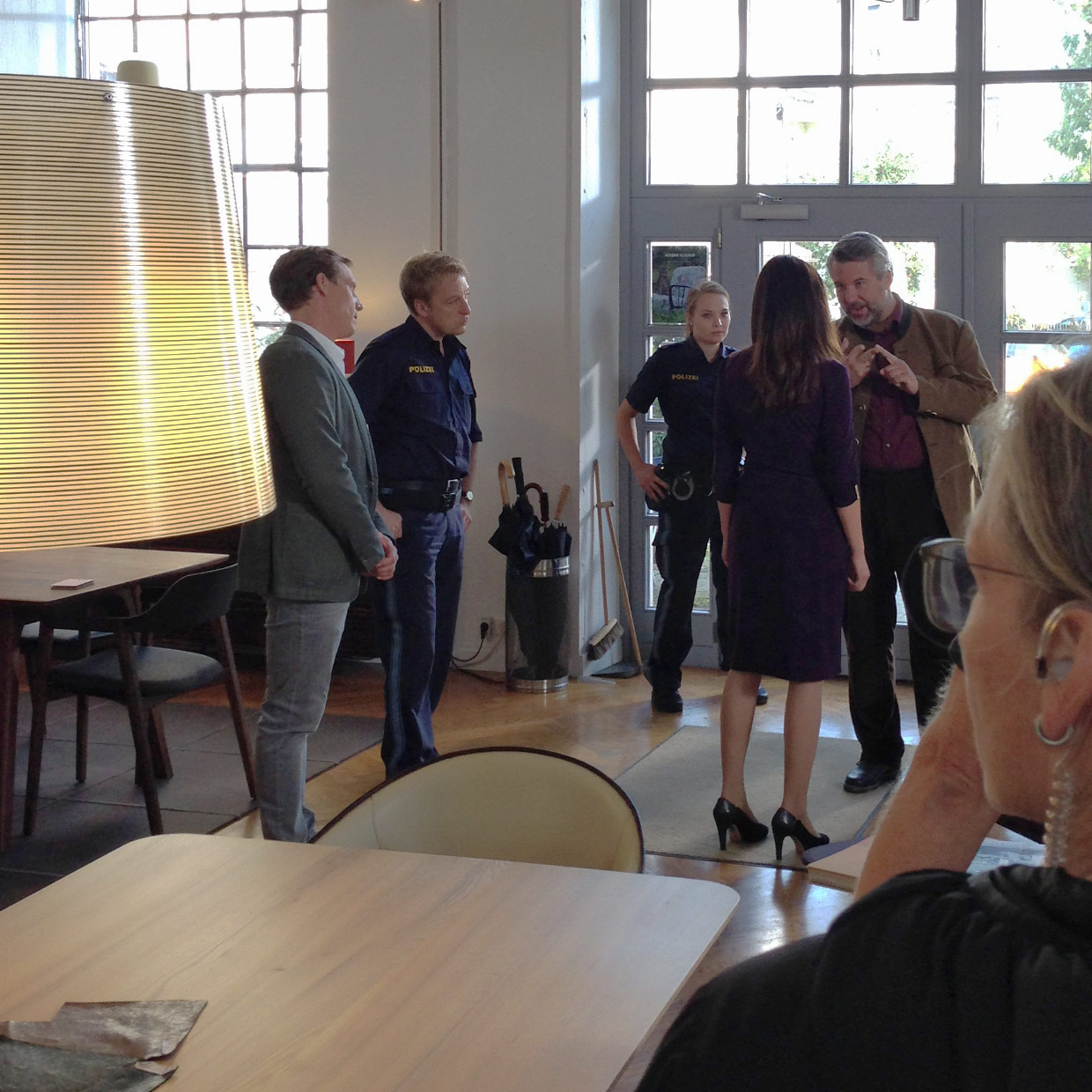 NEUE WOHNKULTUR | AUSSTELLUNG | Dreharbeiten zu Rosenheim Cops