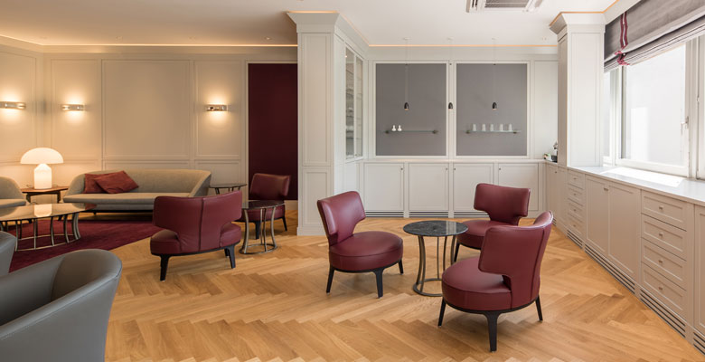 Planung & komplette Realisierung von Boden, Innenausbau, Licht, Decke, Möbel